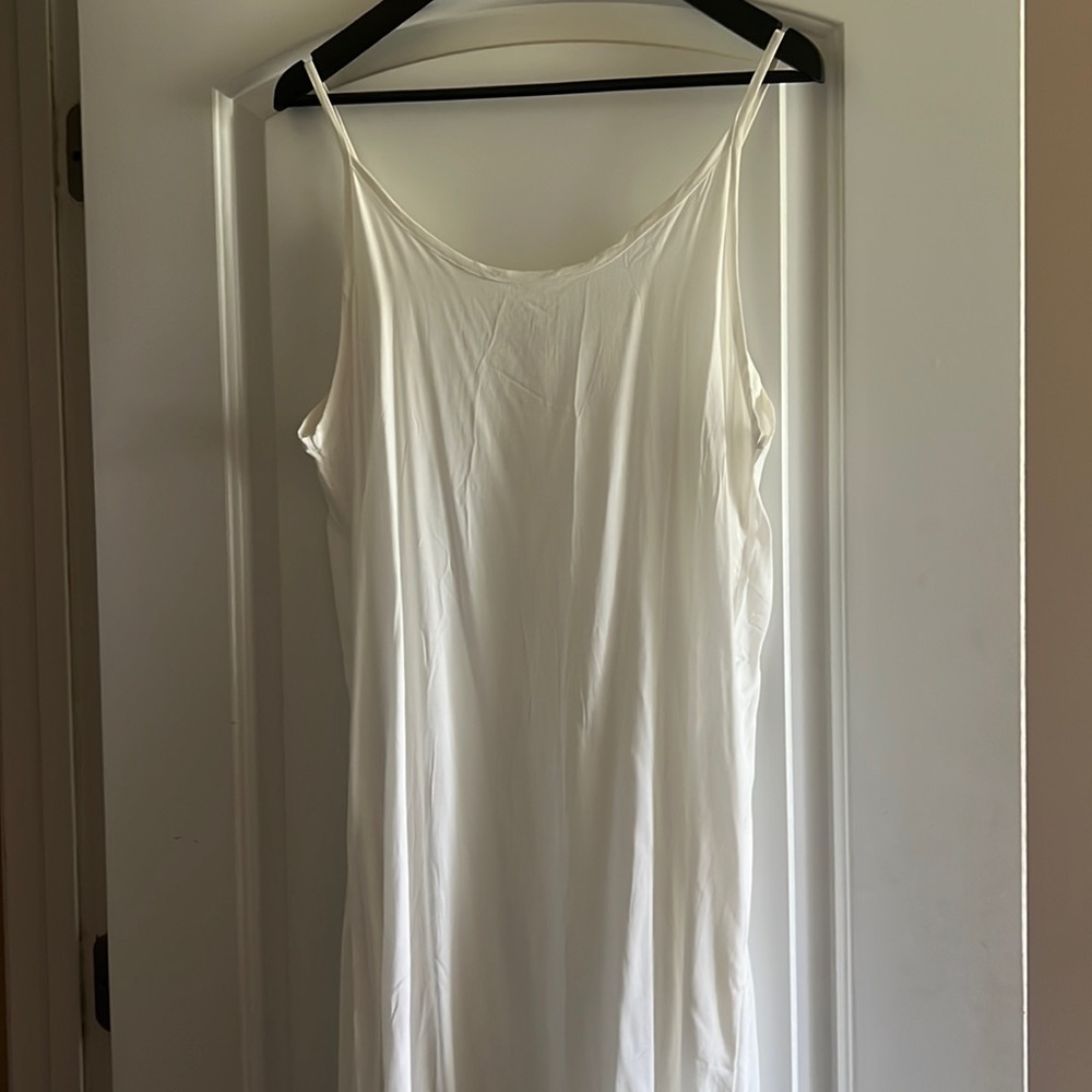 Size small cream maxi dress with pockets